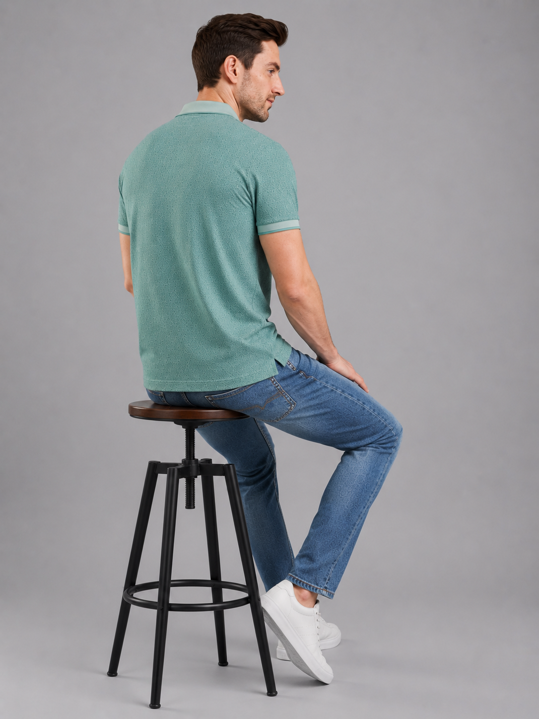 Men Green Color Solid Polo T-Shirt