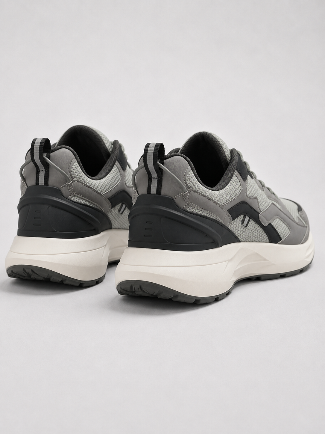 Men's Light Grey Solid Casual Shoes