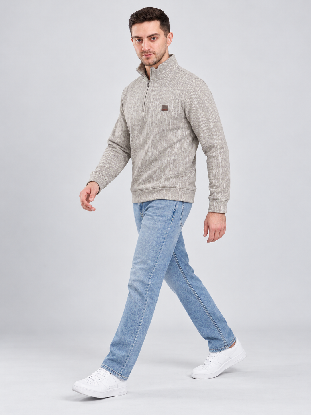 Off White Colour Regular Fit Primium Sweatshirt