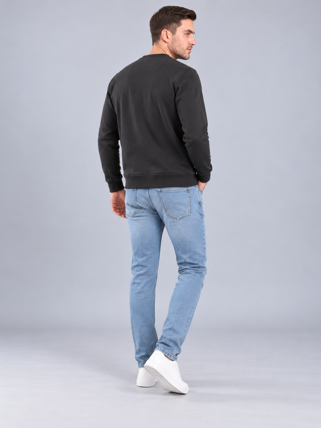Men Black Colour Round Neck Premium Sweatshirt