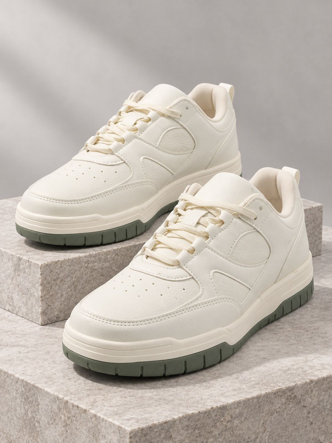 Men's Primum White Colour Casual Shose