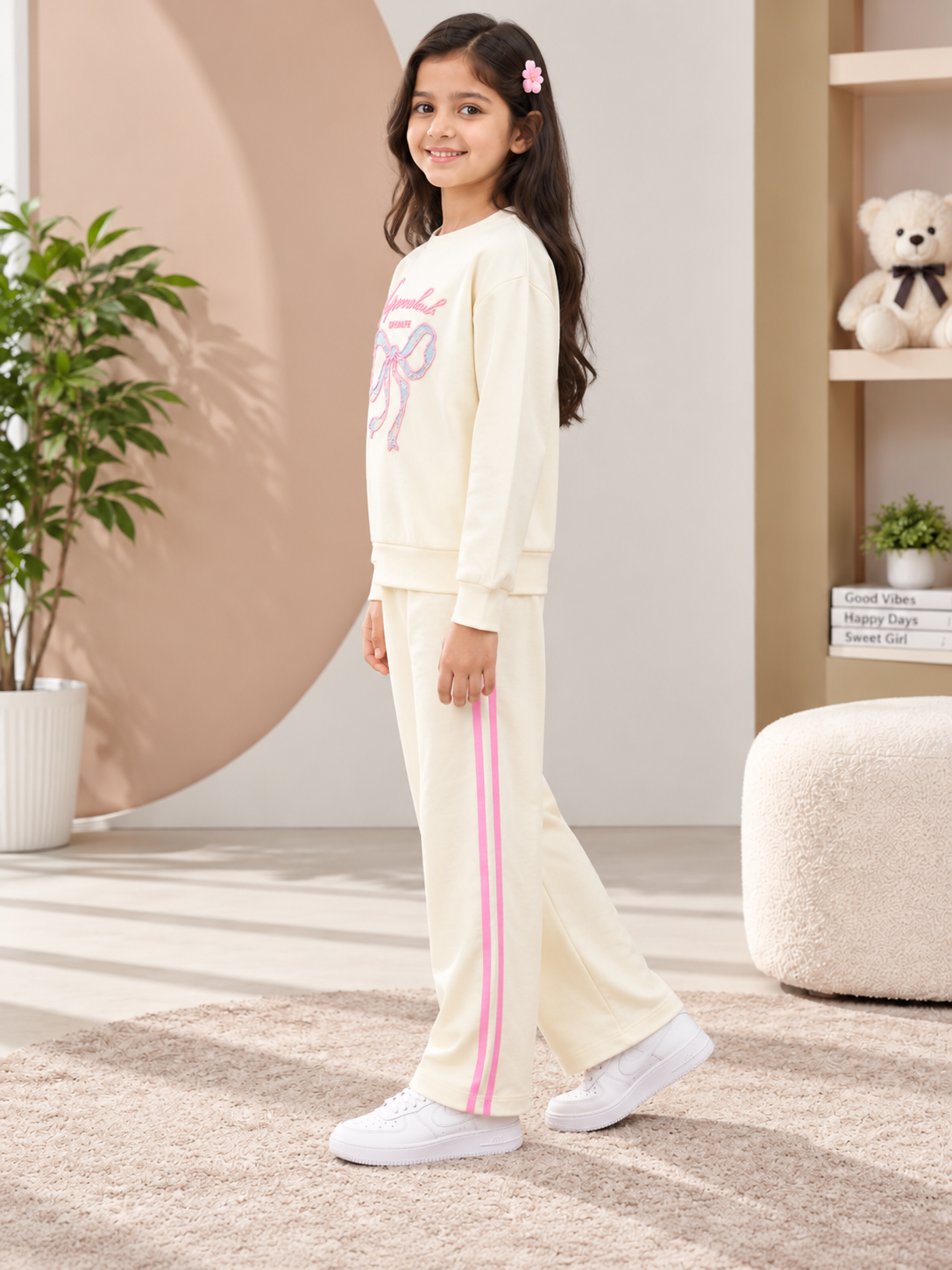 Girl's Stylish Chest Print Round Neck Co-Ord Set