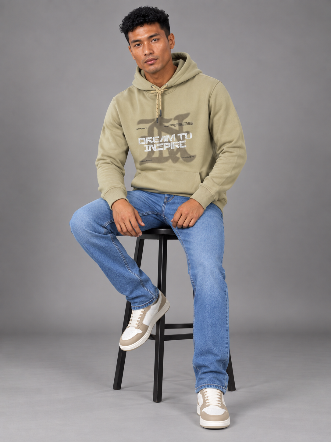 Men's Solid Full Sleeves Front Print Hoody Sweatshirt
