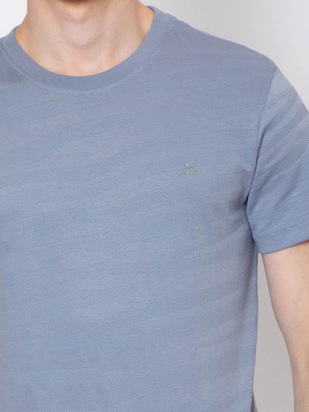 Men Jaquard Round Neck T-Shirt