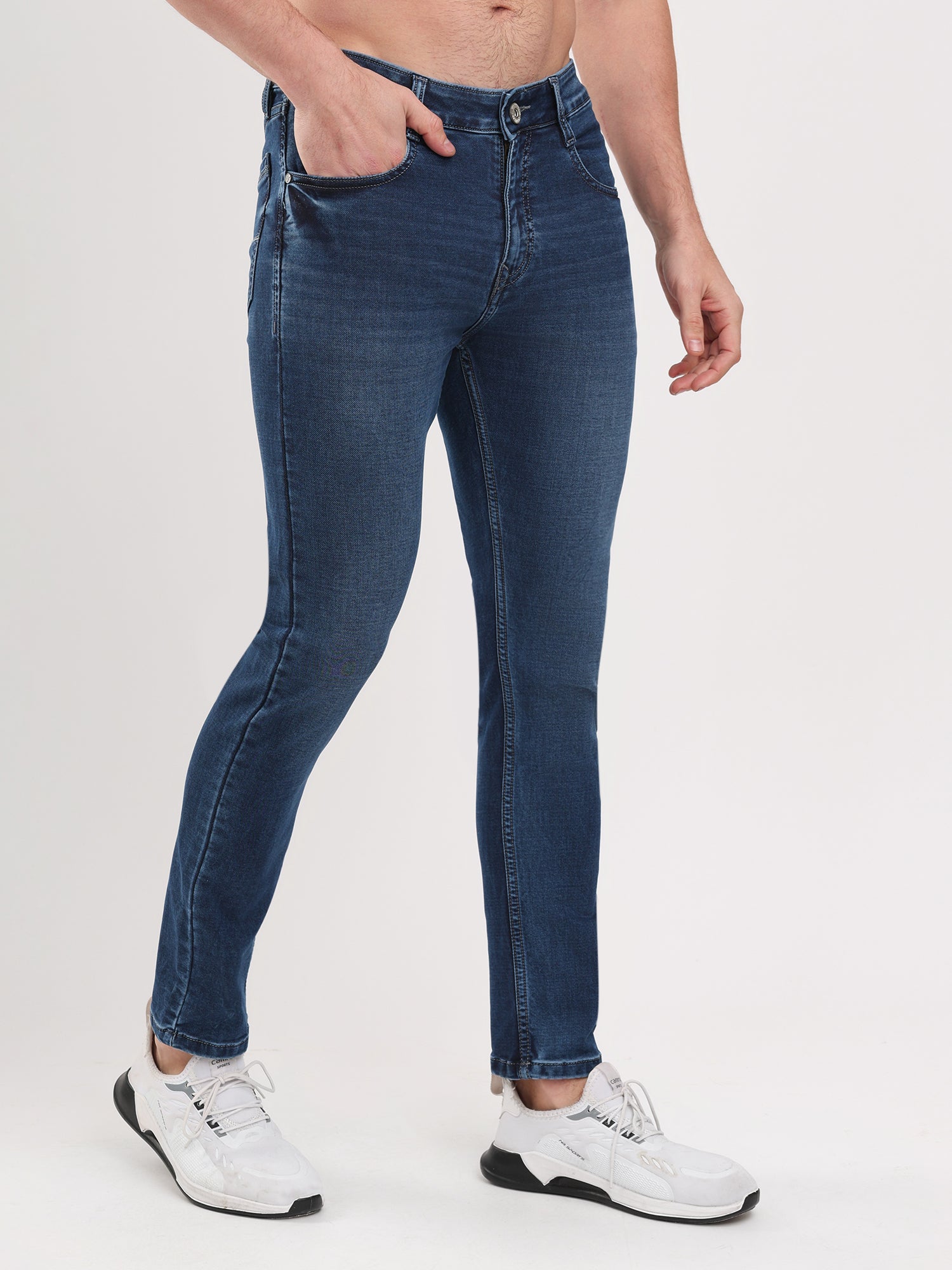 Men Mid Blue Narrow Fit Denim