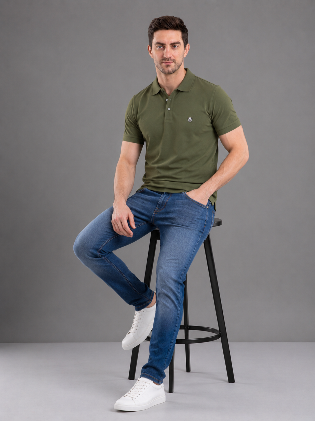 Men Green Color Solid Polo T-Shirt