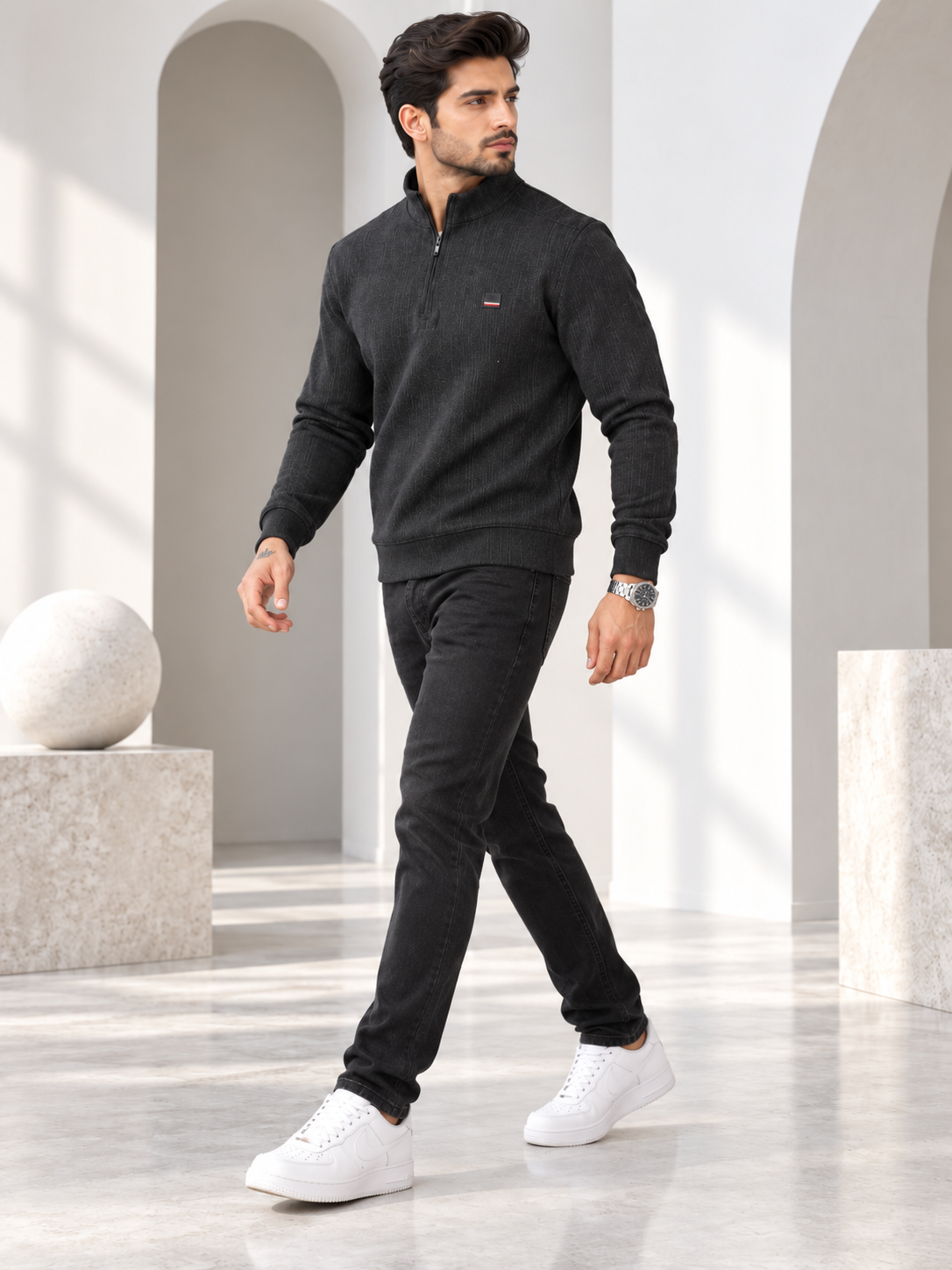 Black Colour Regular Fit  Primium Sweatshirt