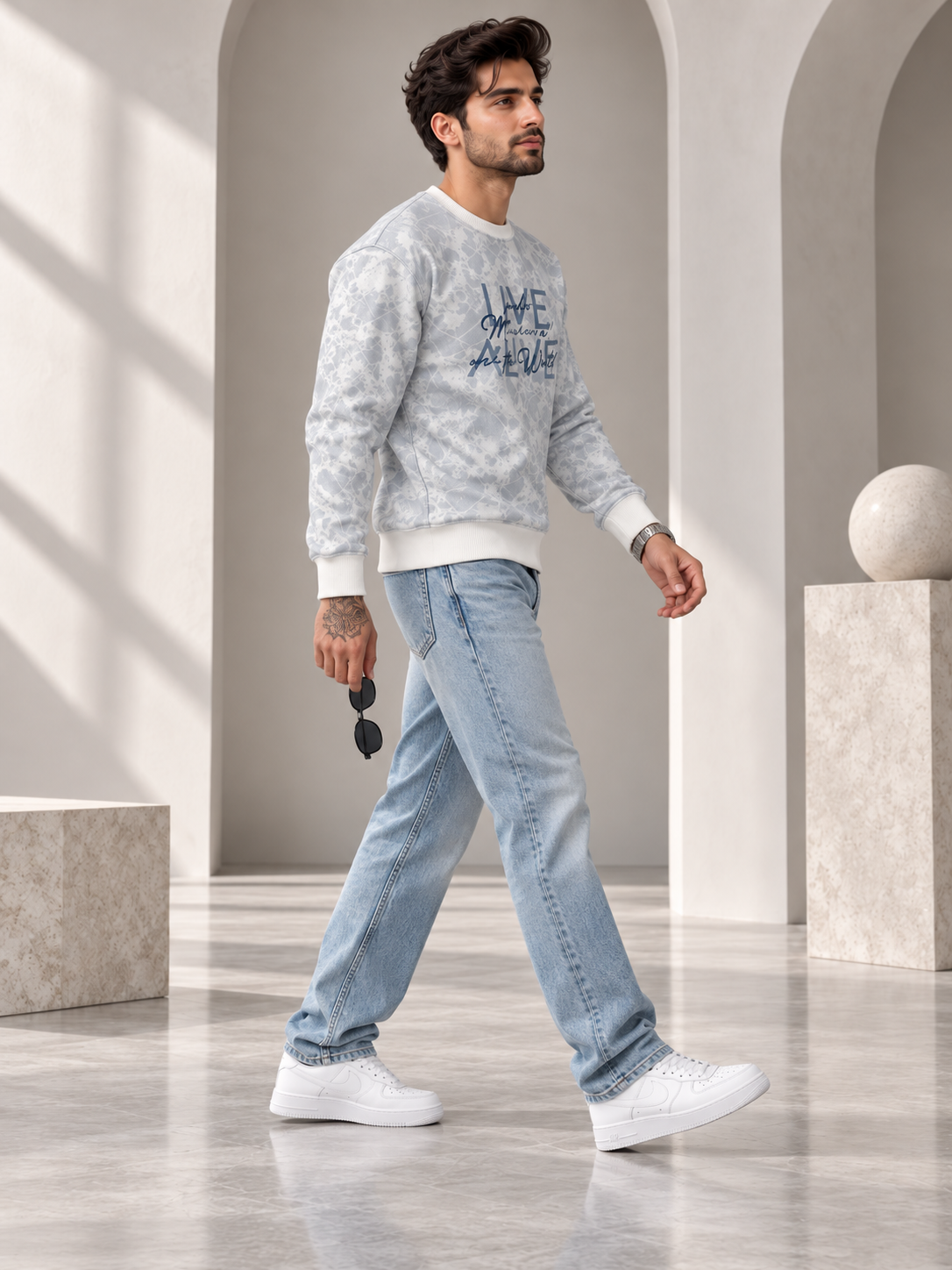 White Colour Regular Fit  Primium Sweatshirt