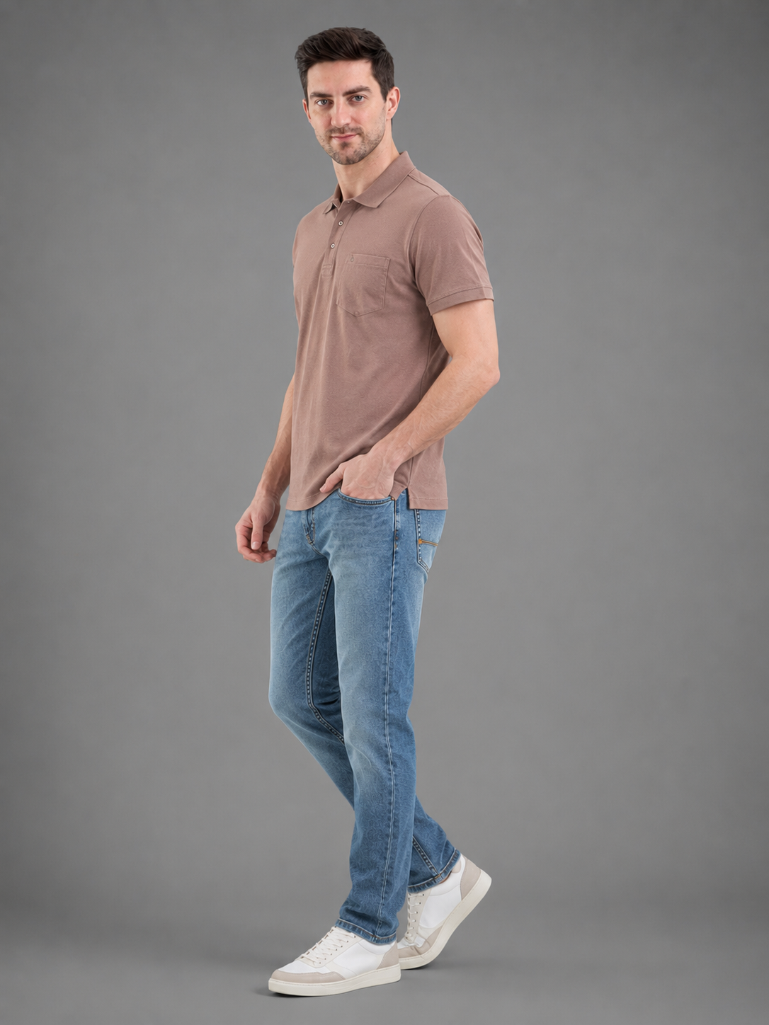 Men Pink Solid Polo T-Shirt