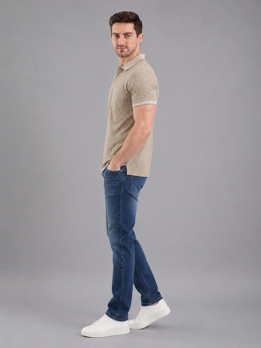 Men Beige Color Solid Polo T-Shirt