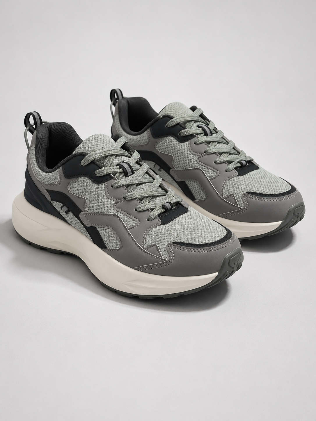 Men's Light Grey Solid Casual Shoes