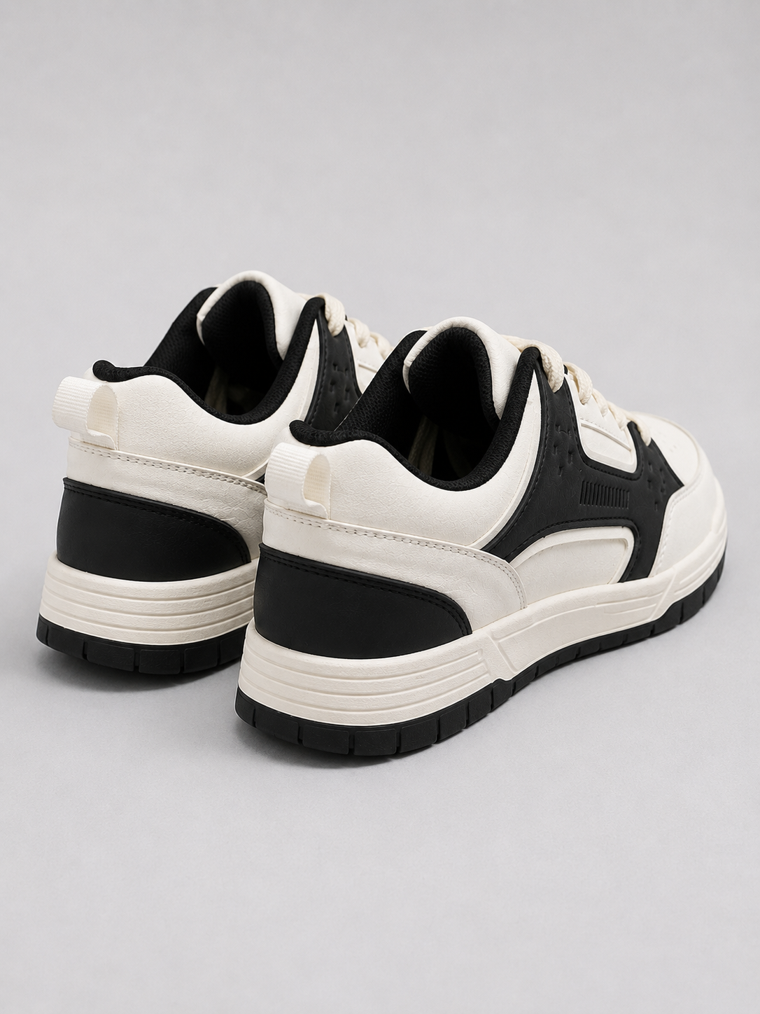 Men's Black White Colour Casual Sneakers