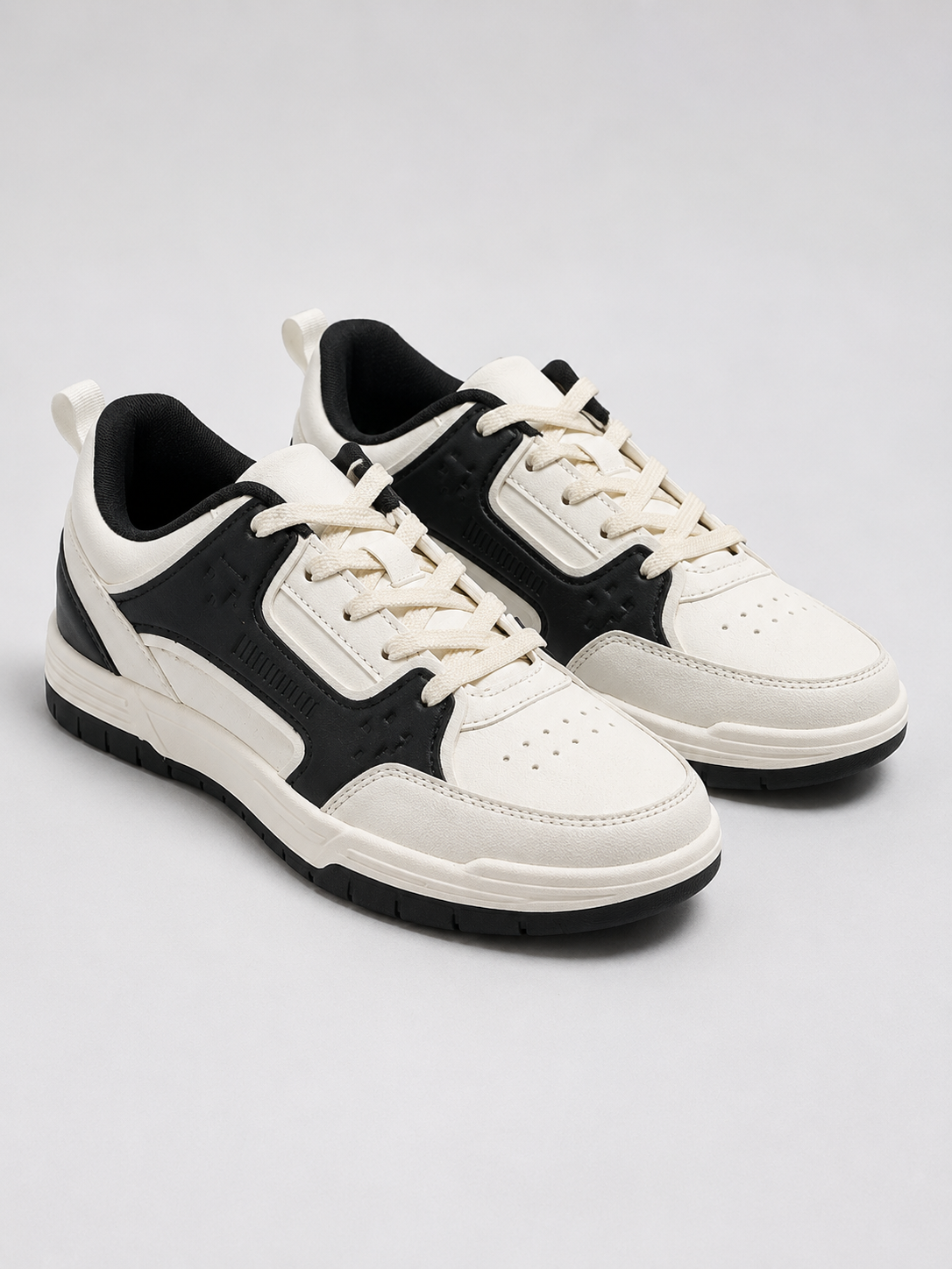 Men's Black White Colour Casual Sneakers