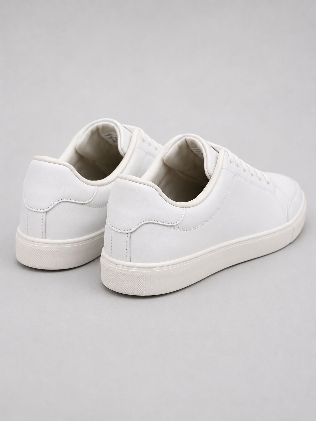 Men's Primum Off White Colour Casual Shose