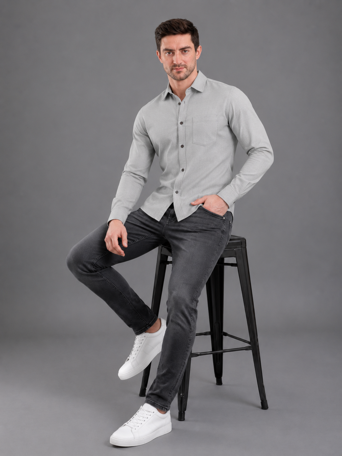 Men Narrow Fit Light Grey Jeans
