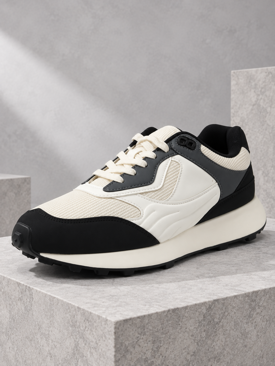 Men's Primum Black White Colour Casual Shose