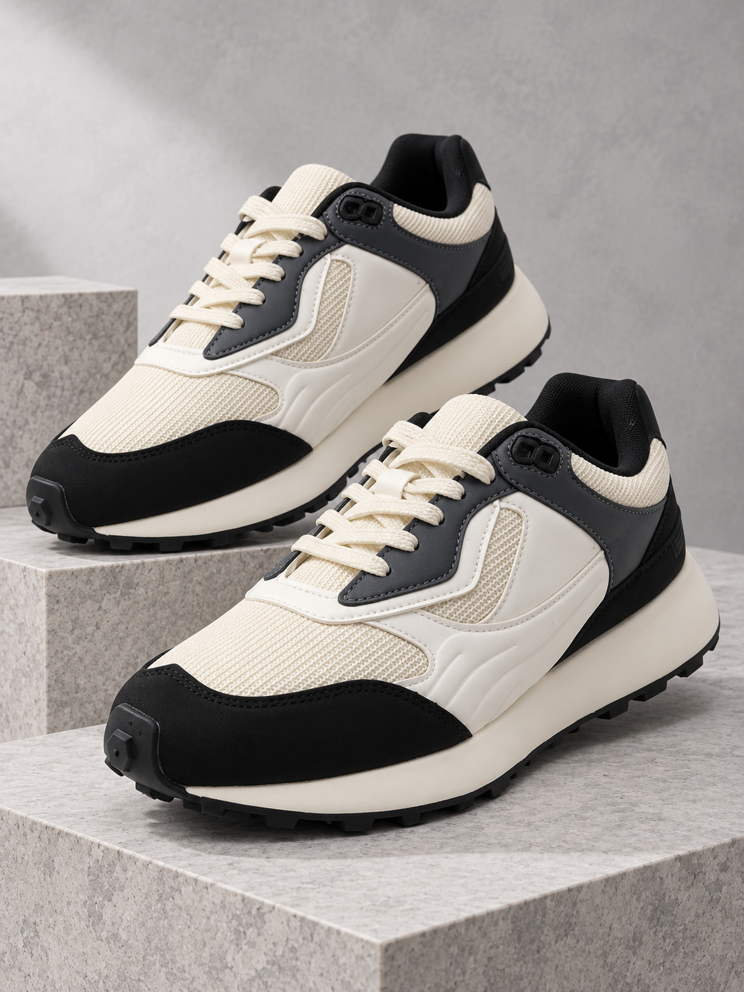 Men's Primum Black White Colour Casual Shose