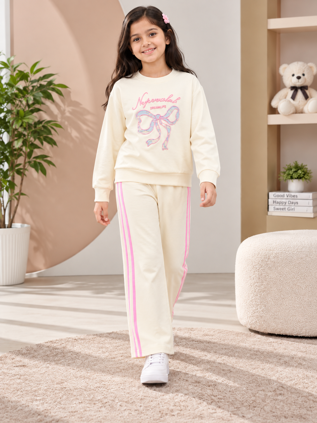 Girl's Stylish Chest Print Round Neck Co-Ord Set