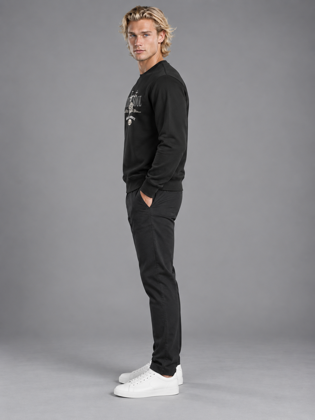 Men Black Colour Round Neck Premium Sweatshirt