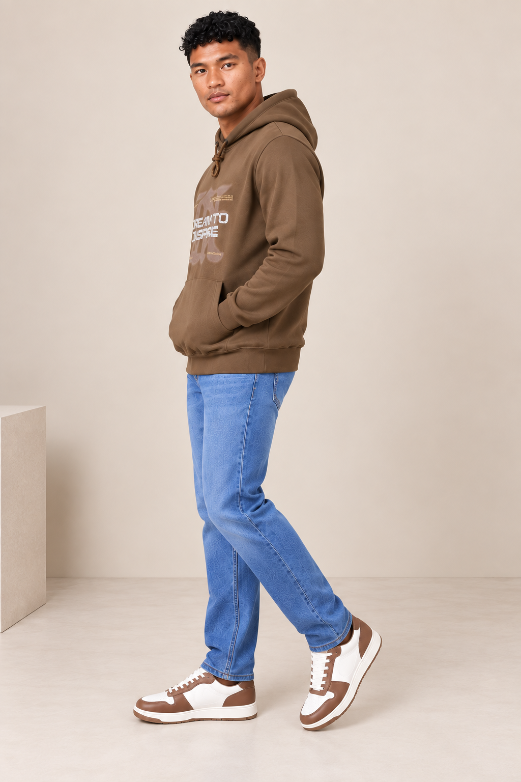 Men's Solid Full Sleeves Front Print Hoody Sweatshirt