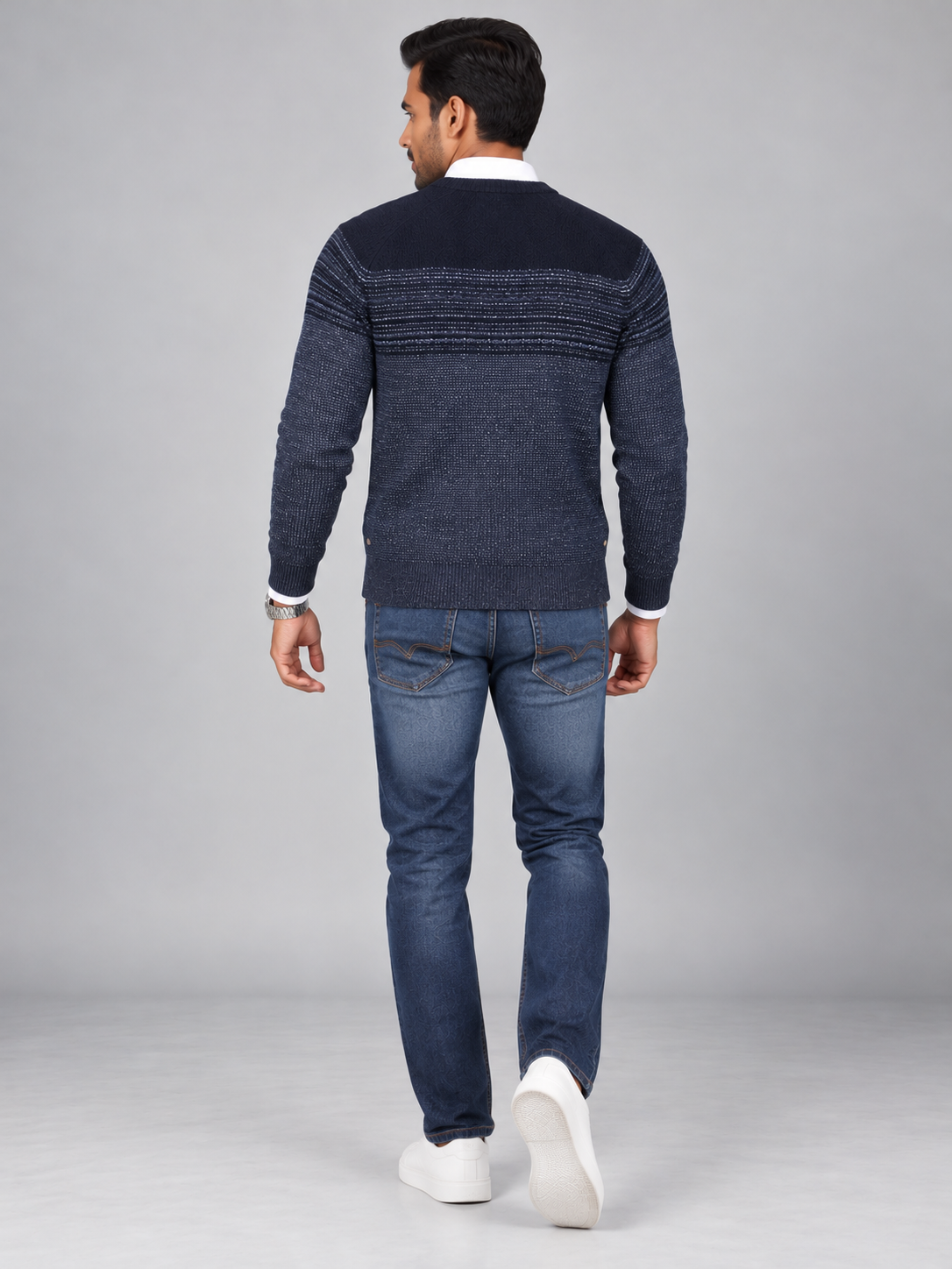Men Solid Round Neck Full Sleeve Sweater