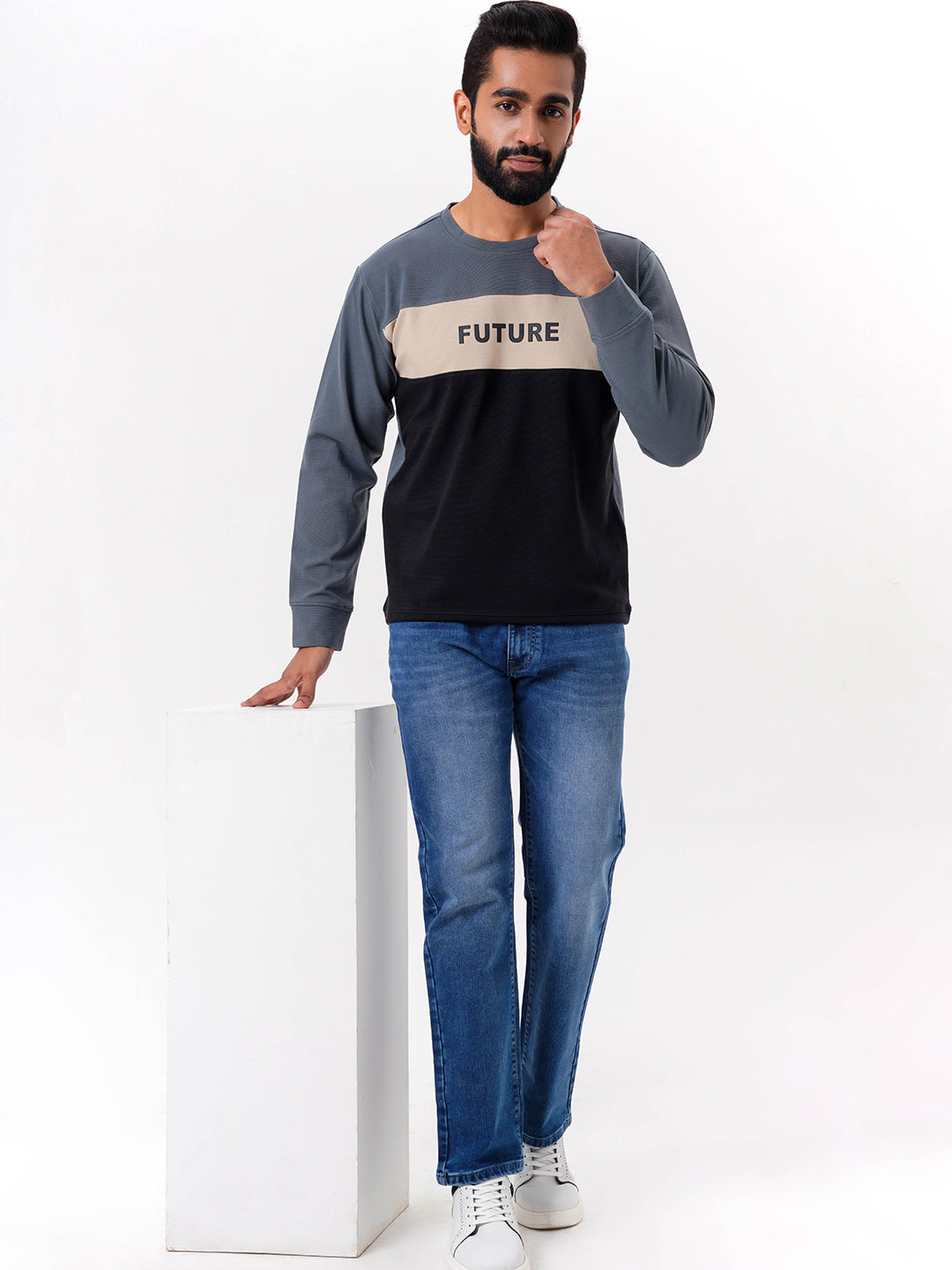 Men's Grey Solid  Full Sleeves Sweatshirt