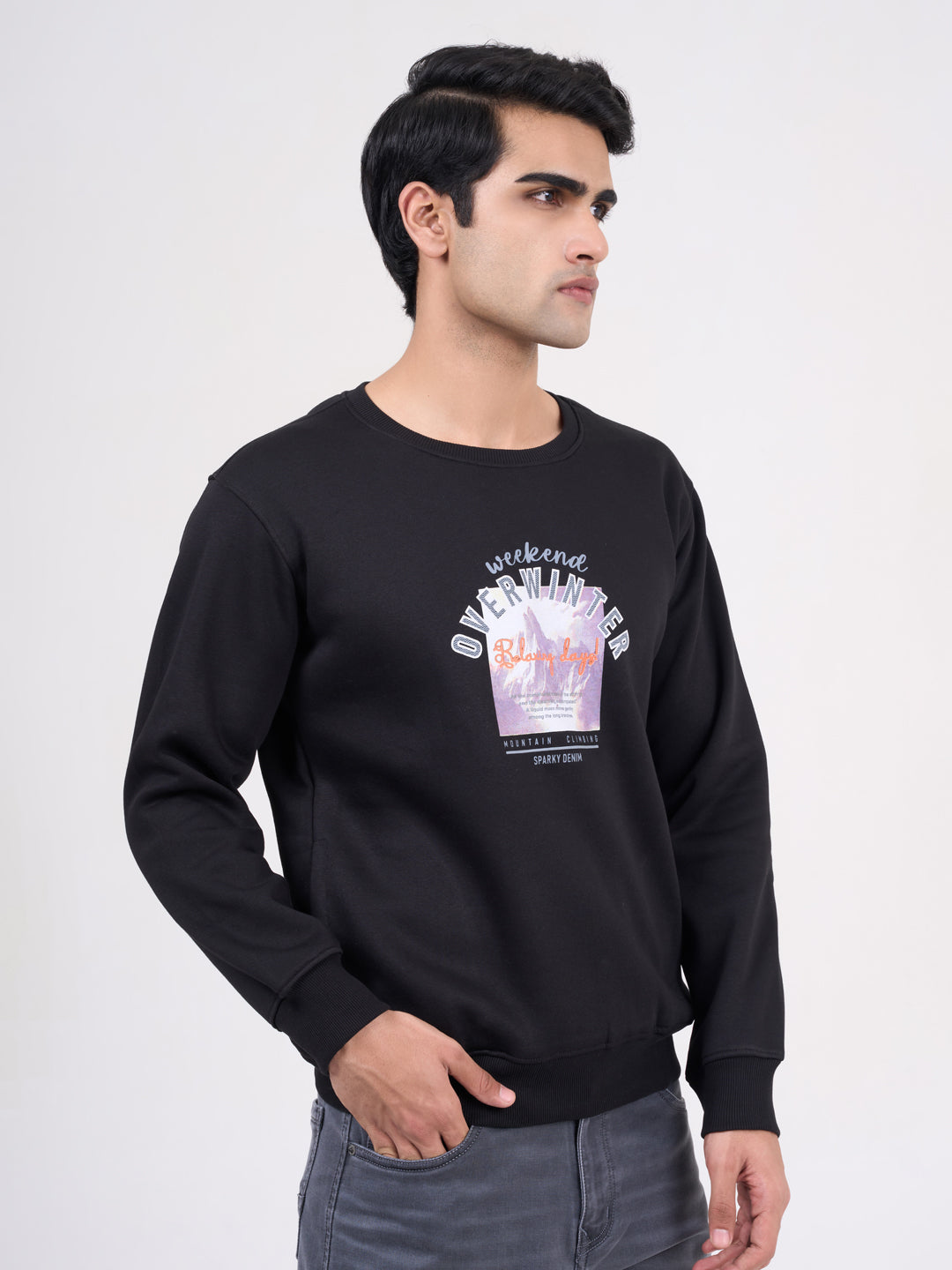 Men's Black Solid Full Sleeves Sweatshirt