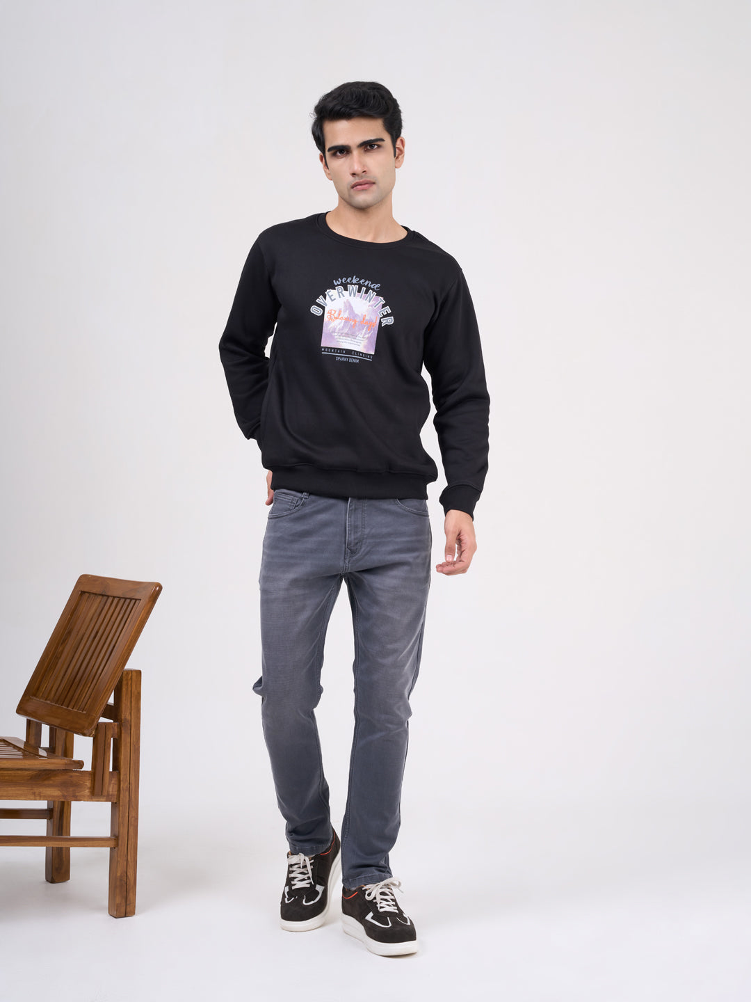 Men's Black Solid Full Sleeves Sweatshirt