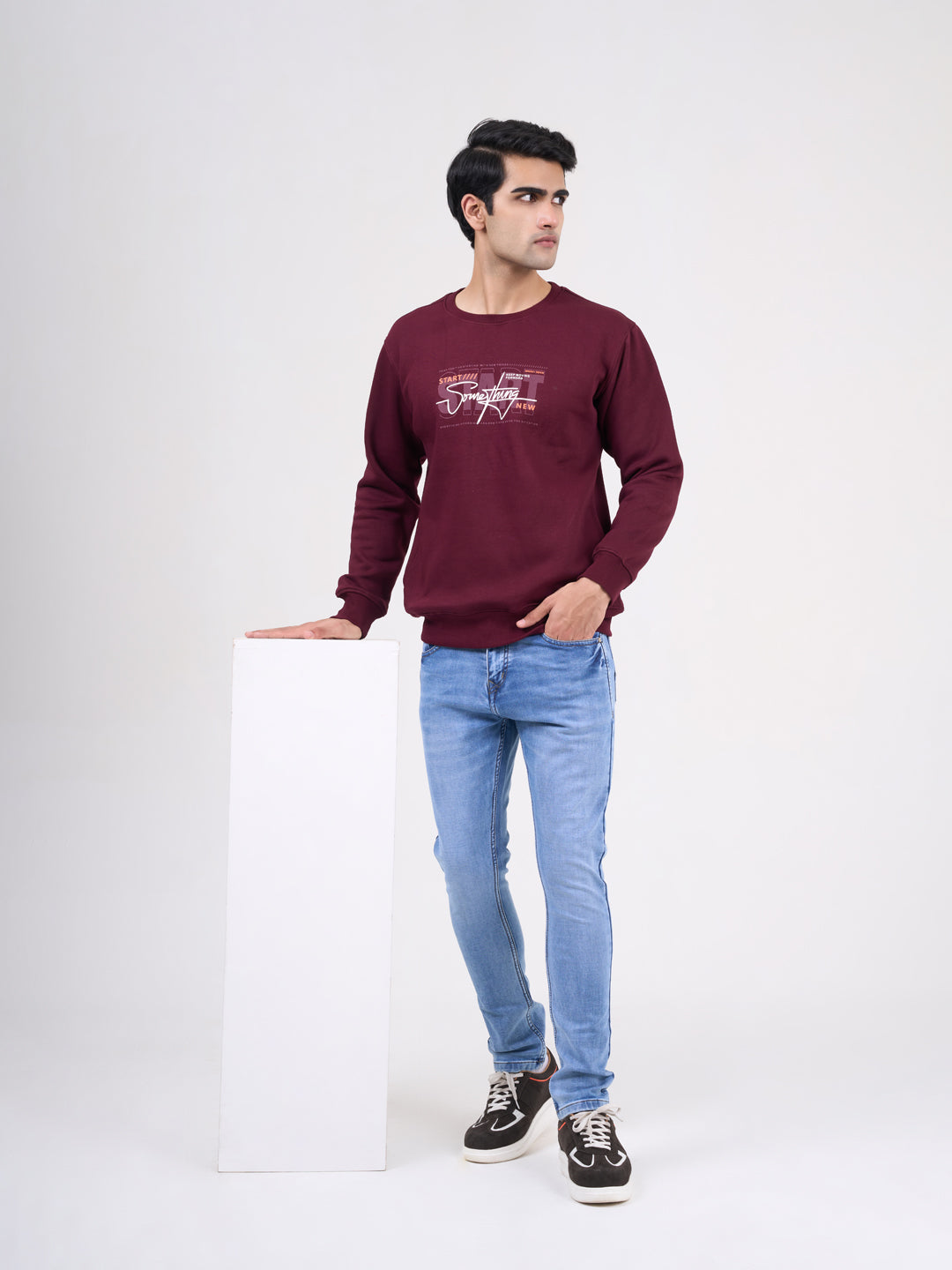 Men's Wine Solid Full Sleeves Sweatshirt