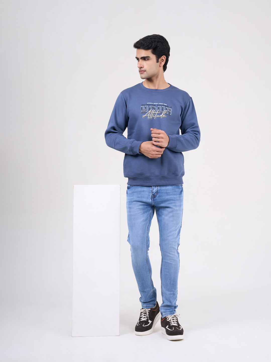 Men's Blue Solid Full Sleeves Sweatshirt