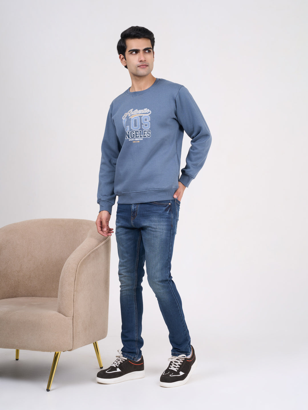 Men's Royal blue Solid Full Sleeves Sweatshirt