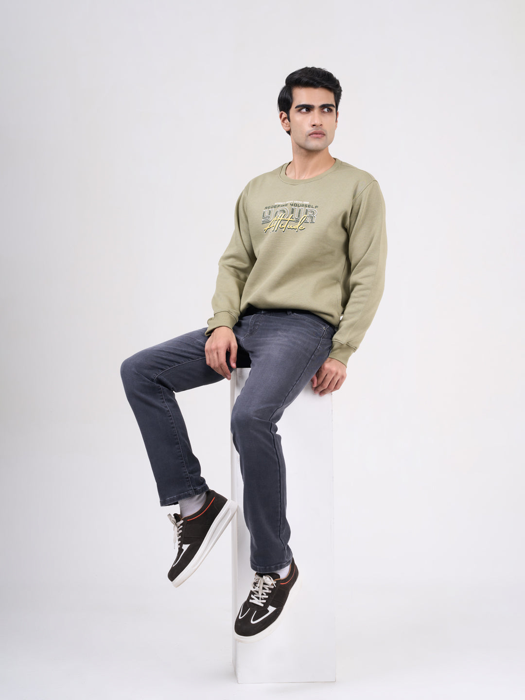 Men Dark Grey Narrow Fit Denim