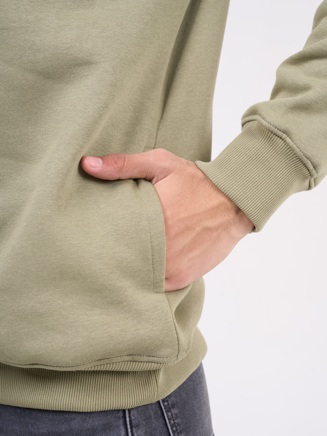 Men's Olive Solid Full Sleeves Sweatshirt