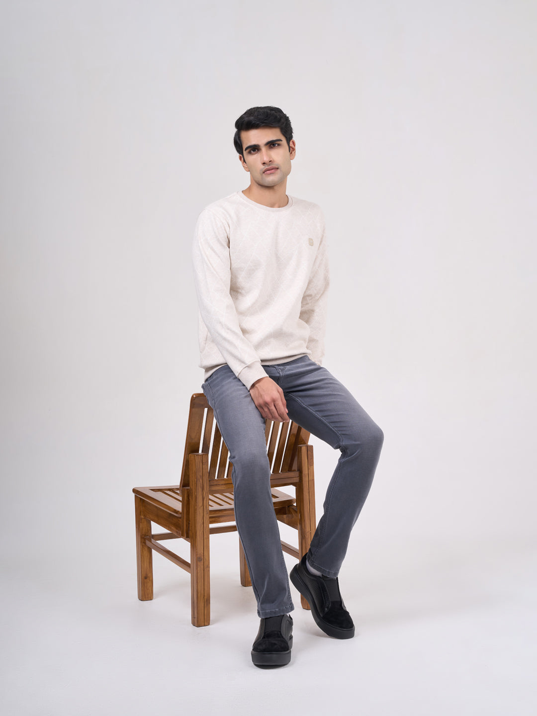 Men's Cream Solid Full Sleeves Sweatshirt