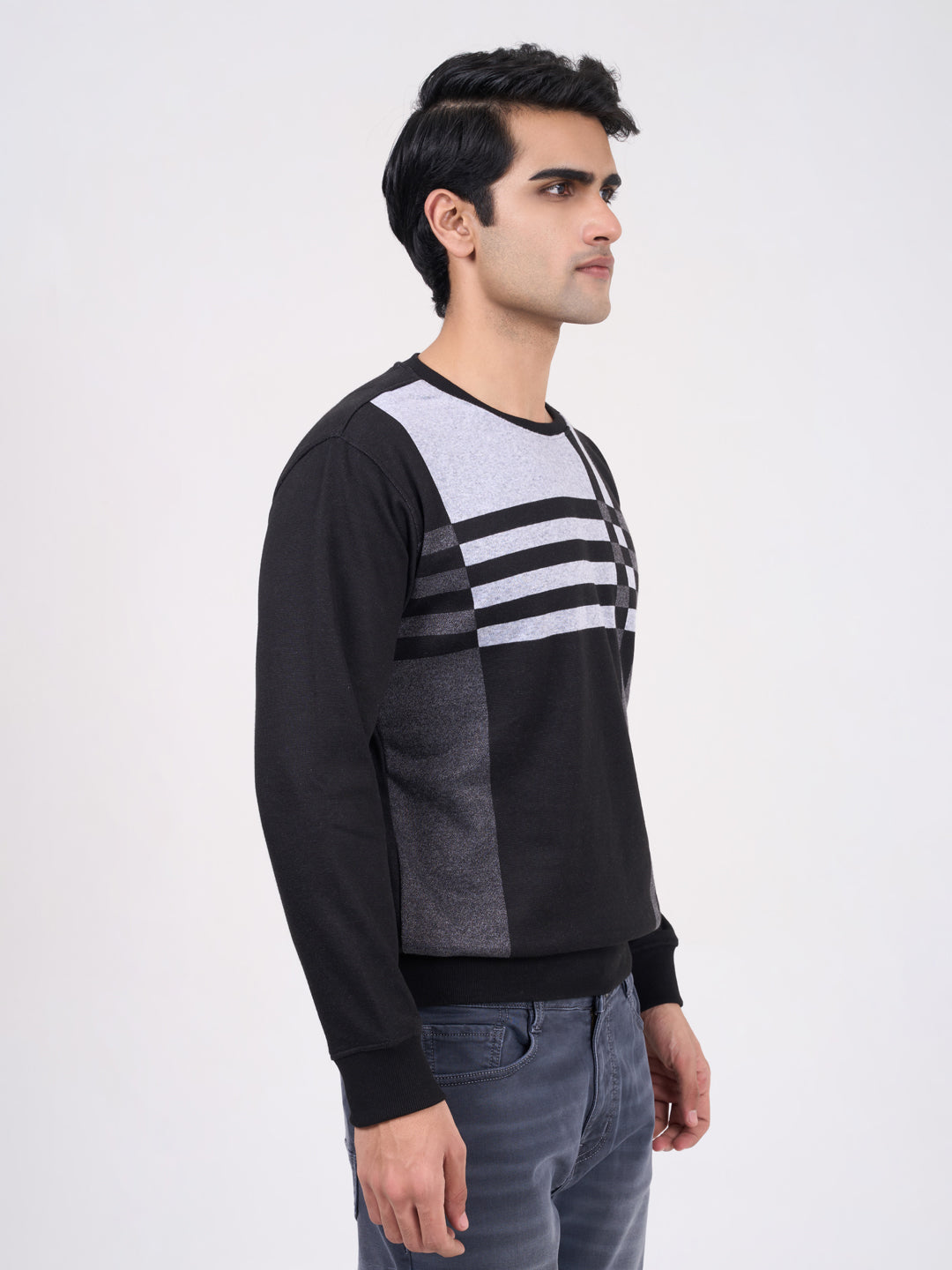 Men's Black Solid Full Sleeves Sweatshirt