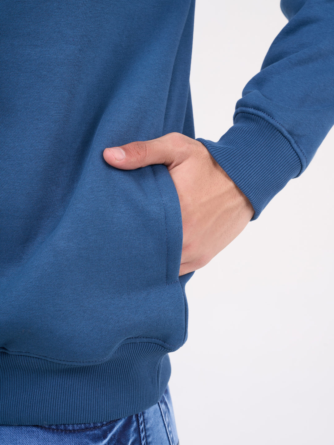 Men's Blue Solid Full Sleeves Sweatshirt