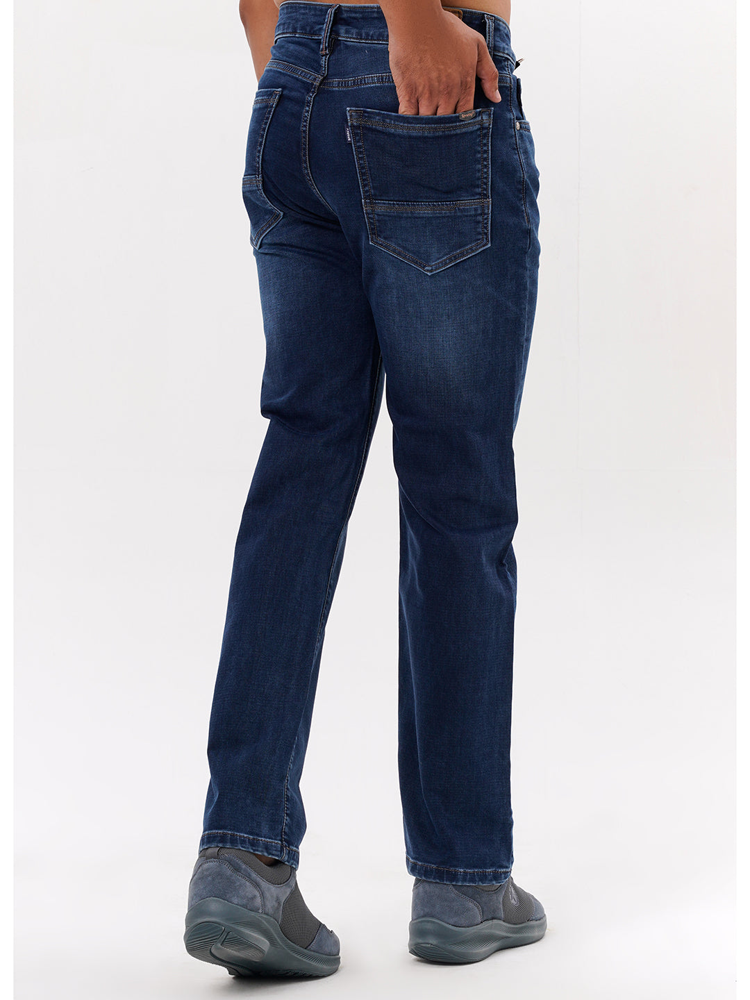 Men Dark Blue Straight Fit Denim