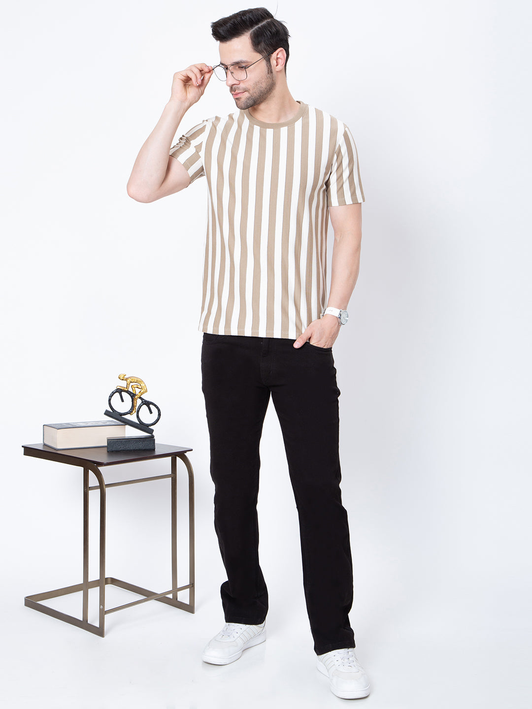 Mens Round Neck Vertical Stripers Tshirt