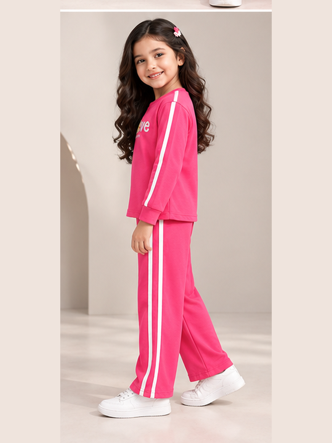 Girl's Stylish Chest Print Round Neck Co-Ord Set